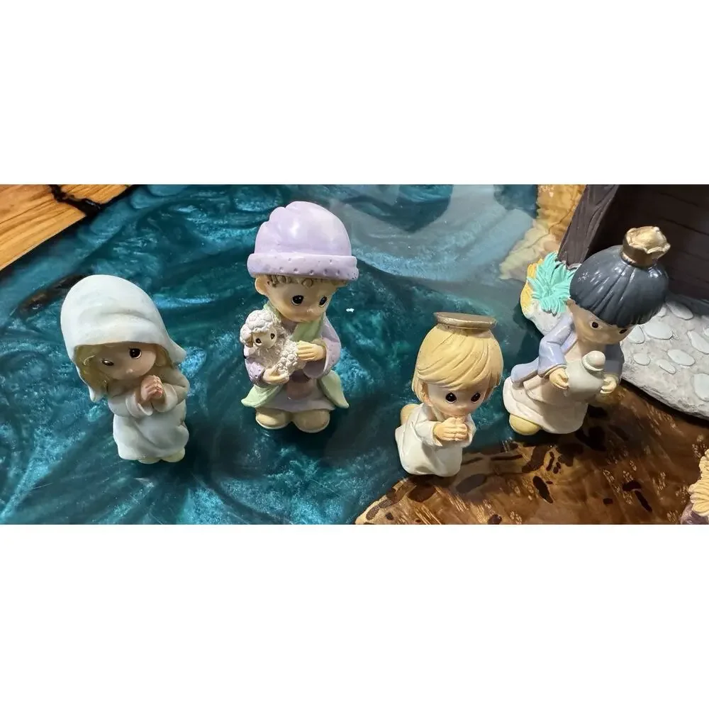 COMPLETE PRECIOUS MOMENTS 2006 NATIVITY SCENE SET 10 PIECES WITH STABLE IN BOX